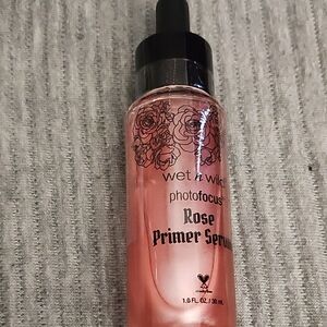 wet n wild PhotoFocus Rose Primer Serum
